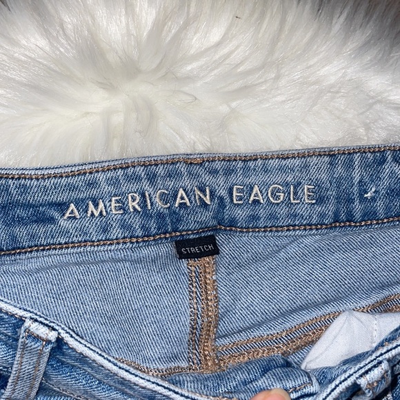 American Eagle Distressed Mom Jeans - Picture 4 of 8